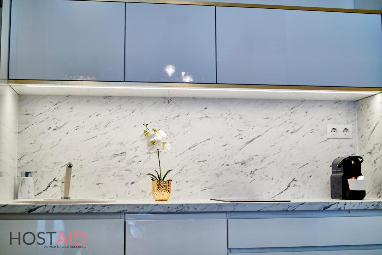 Azur Apartment - Hostaid Siofok Exterior photo
